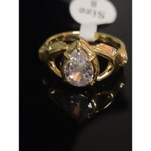Gold Tone Pear Cut Cubic Zirconia Hands Holding Heart Style Ring Size 8‎